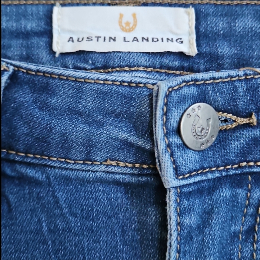 Austin Landing Rhinestone Star-Embellished  Bootcut Blue Jeans - Picture 5 of 7